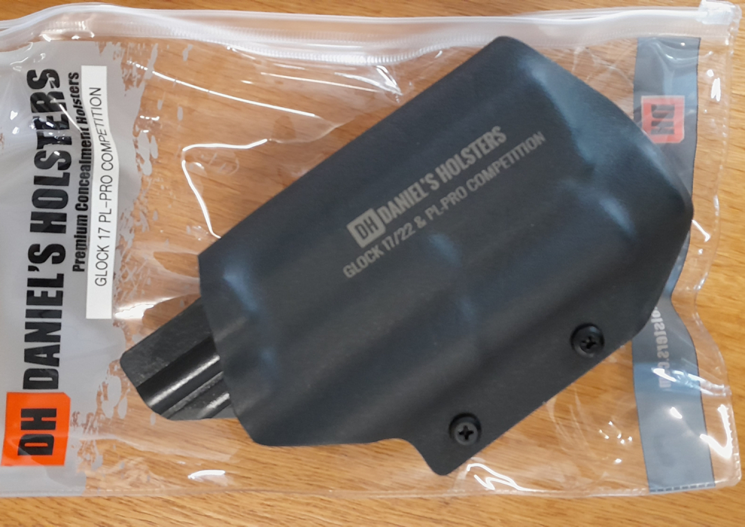 OWB Competition Holster RH Glock 17 mit Olight PL-Pro